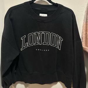 Ambercrombie & fitch crewneck